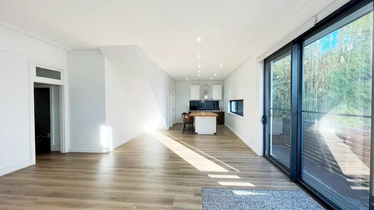 Whole property with 3 rooms for rent