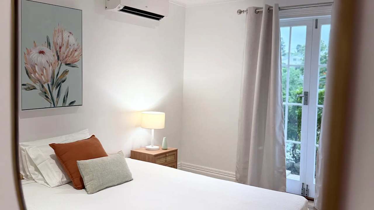 Furnished room with own bathroom