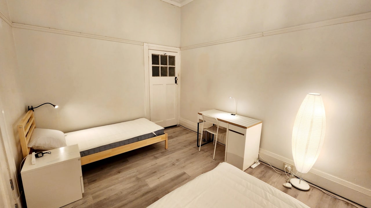 Furnished room in a flatshare