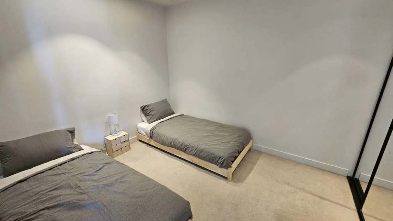 Furnished room in a flatshare