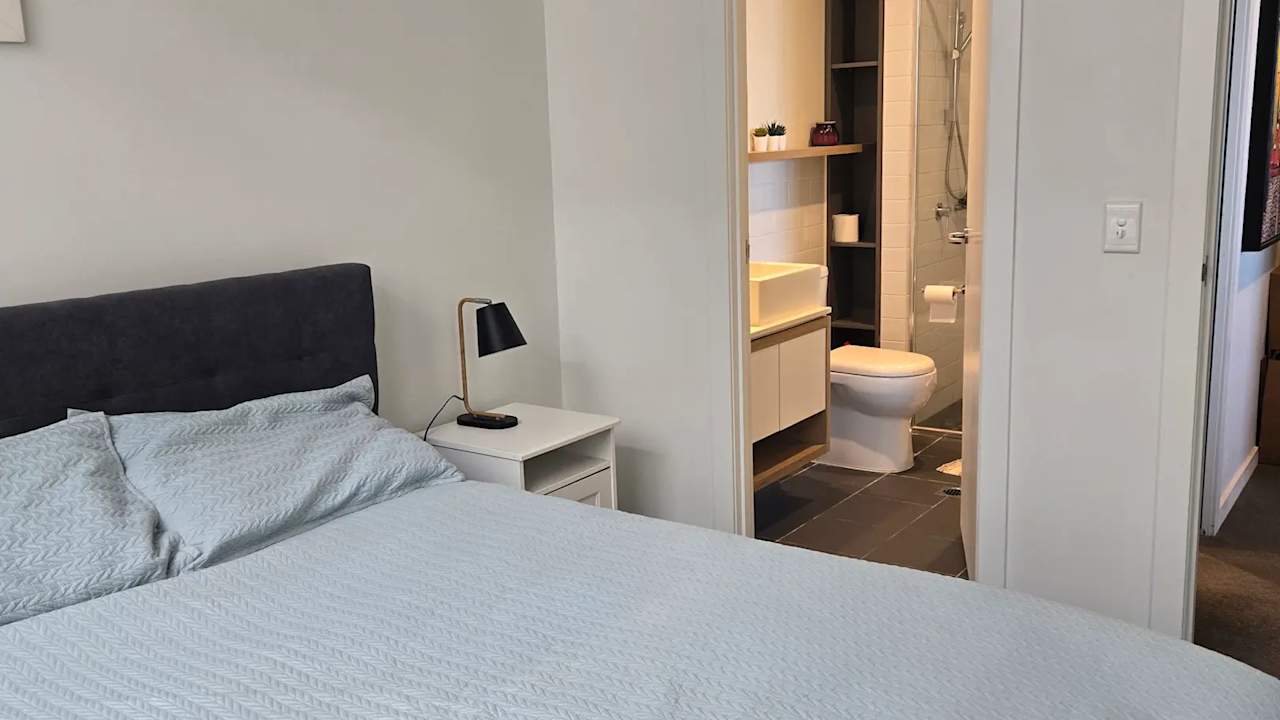 Furnished room with own bathroom