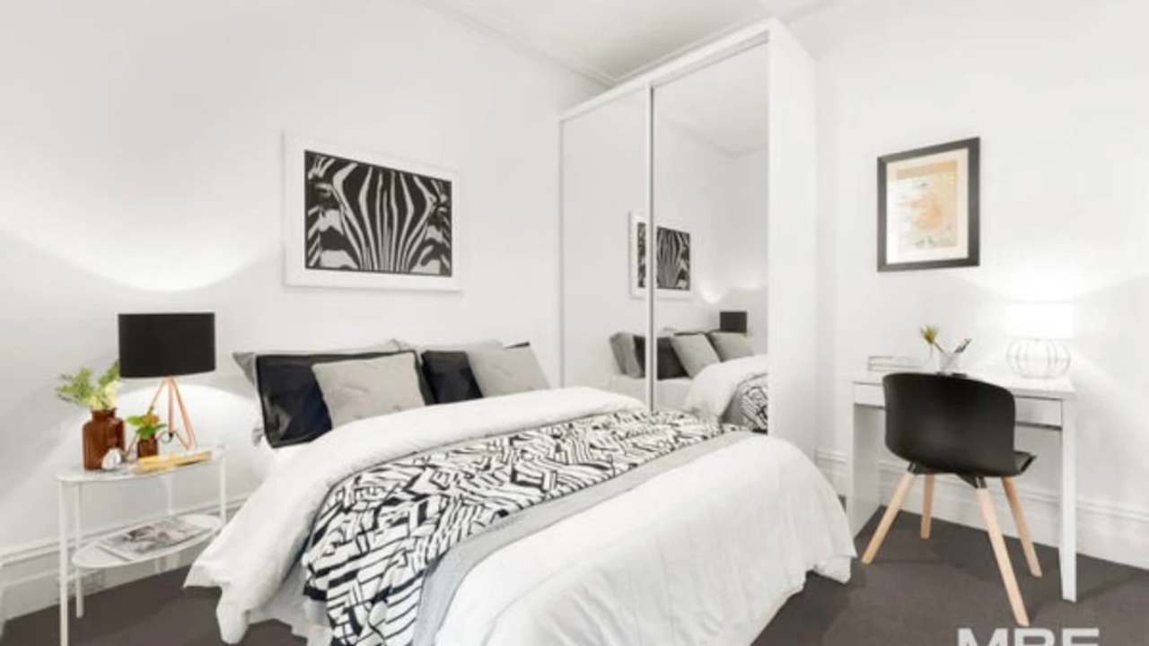 Unfurnished room in a flatshare