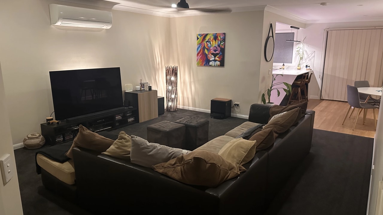 Unfurnished room in a share house