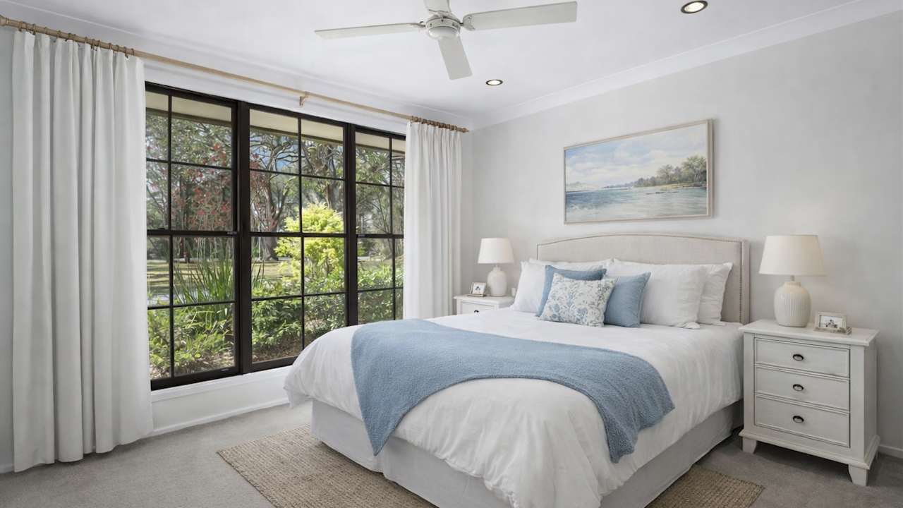 Room in a share house