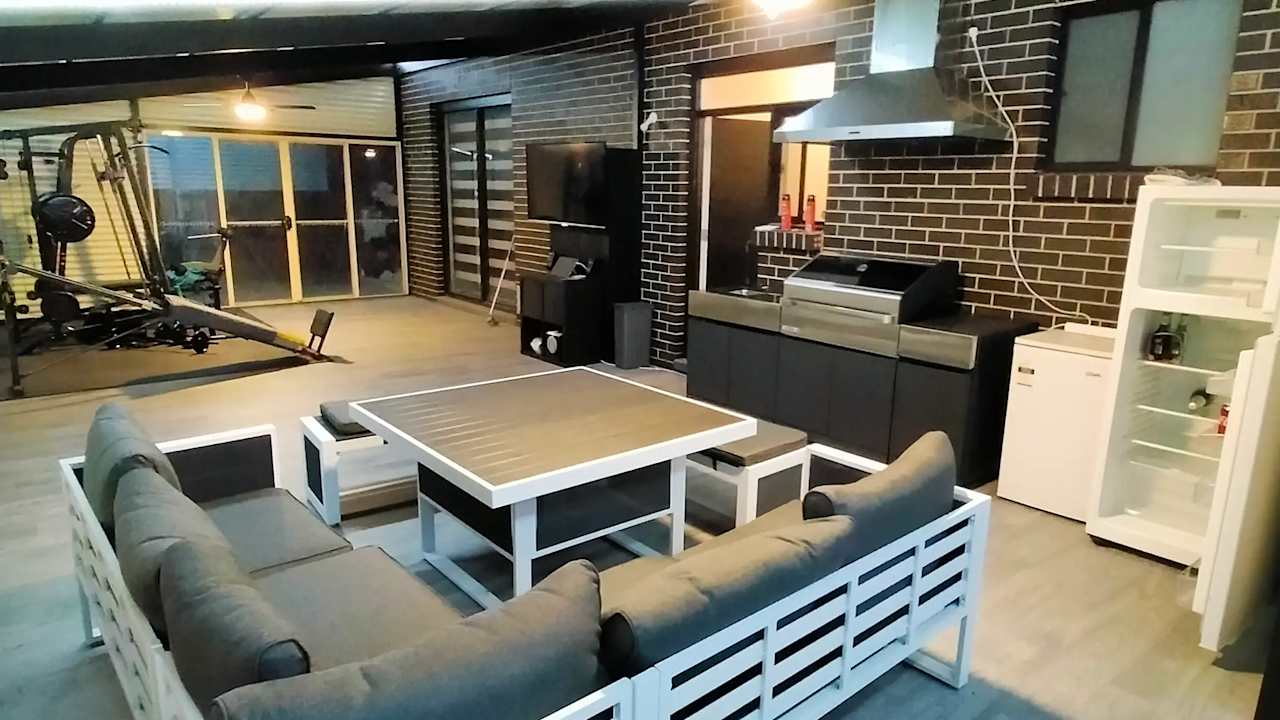 Furnished room in a share house
