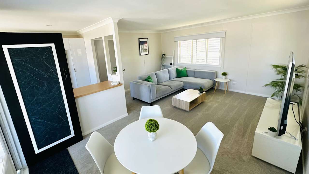 Unfurnished room in a flatshare