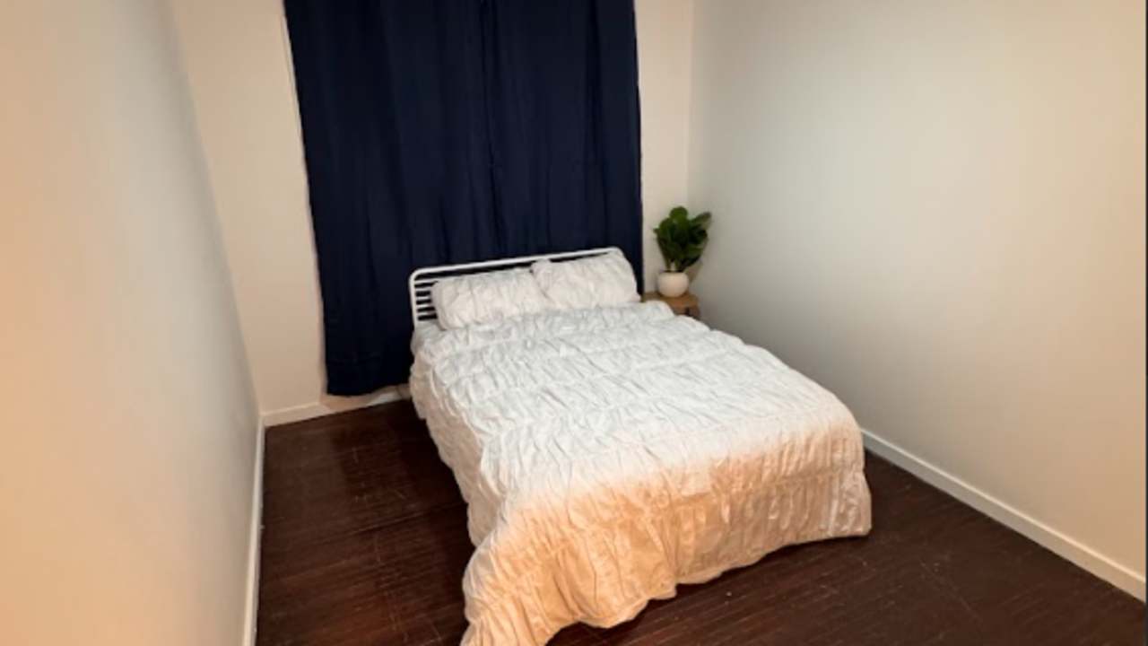 Furnished room in a flatshare