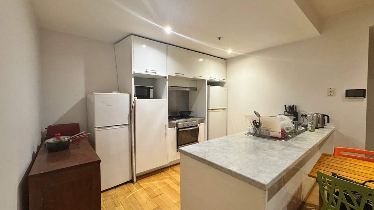 Furnished room with ensuite in a flatshare