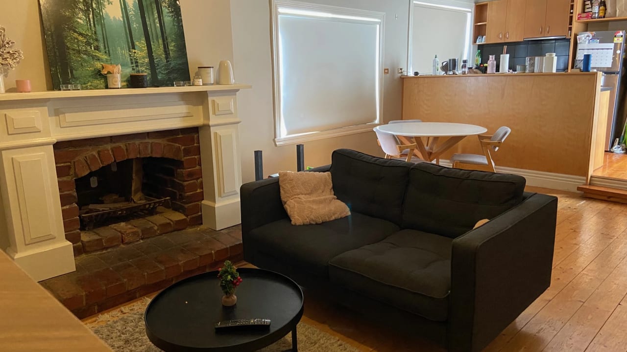 Room in a share house