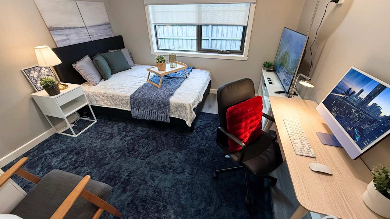 Furnished room in a share house