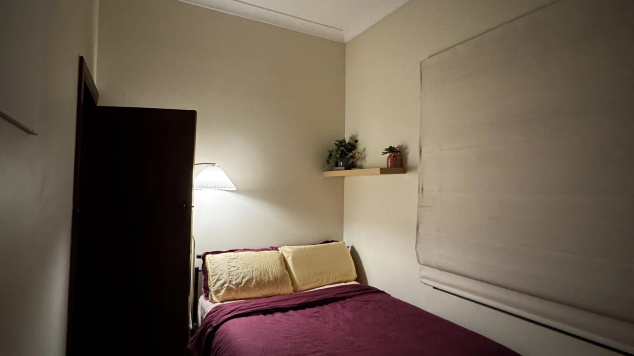 Room in a share house
