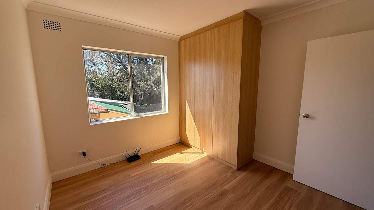 Unfurnished room in a flatshare