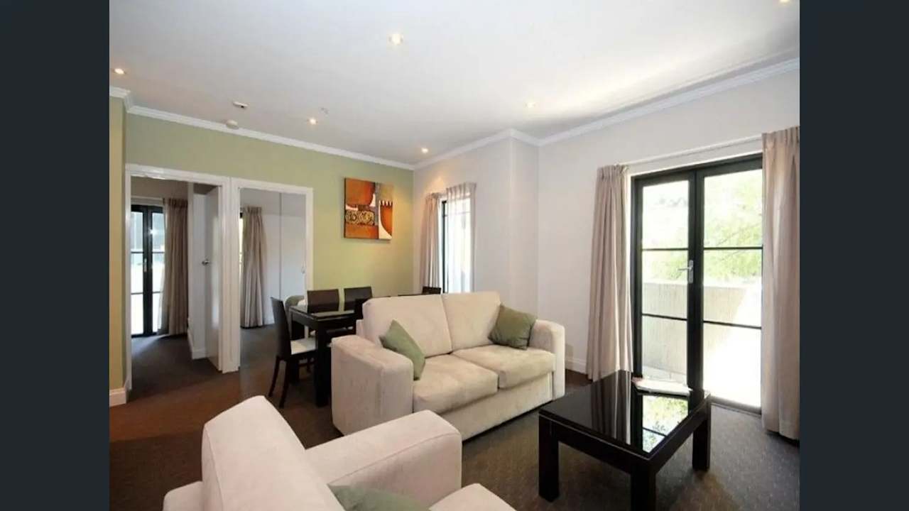 Furnished room in a flatshare