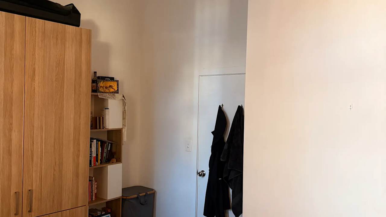 Unfurnished room in a flatshare