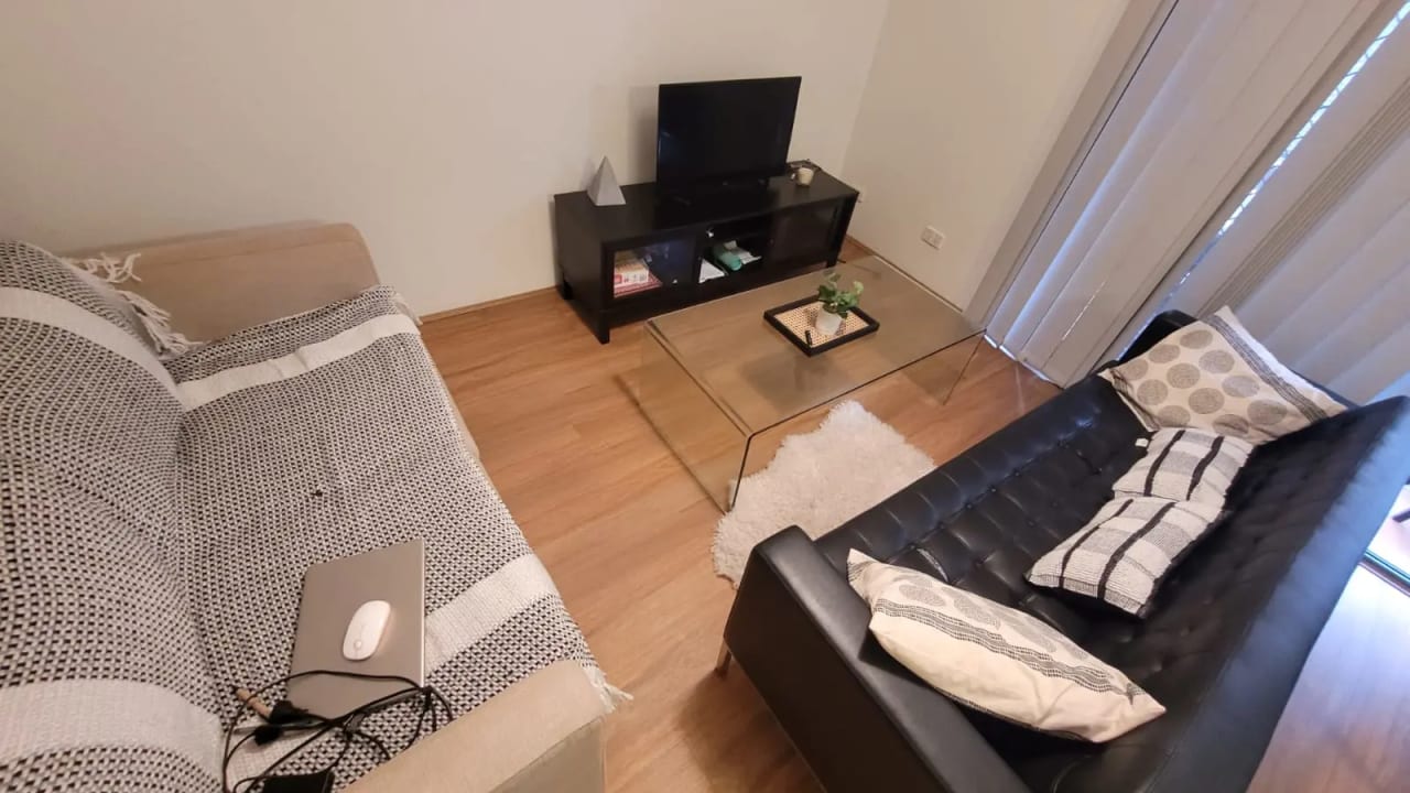 Furnished room in a flatshare
