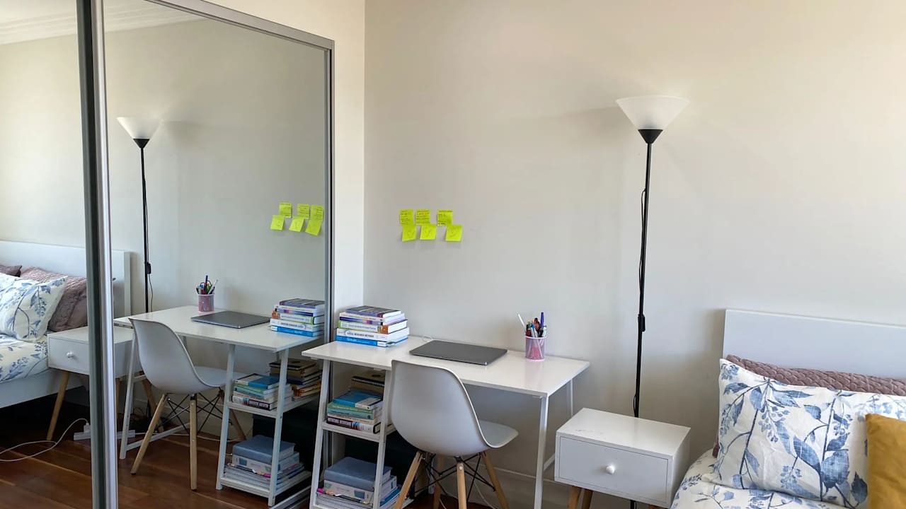 Room in a share house