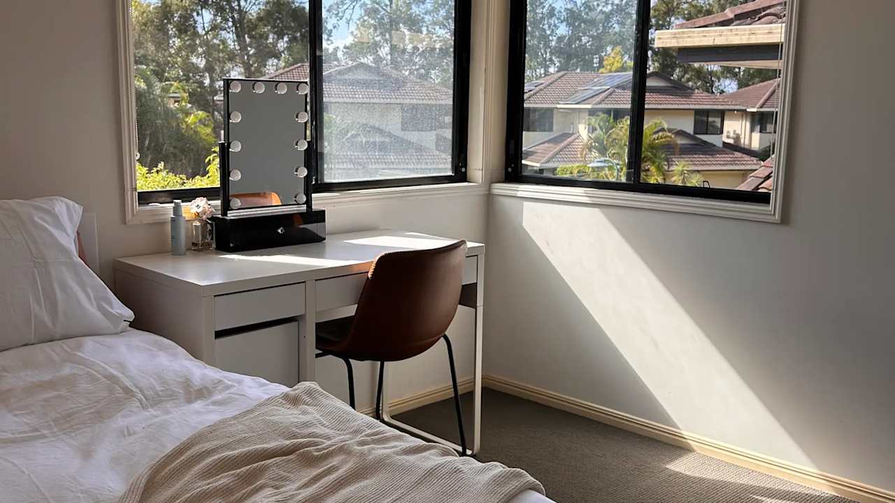 Furnished room with own bathroom