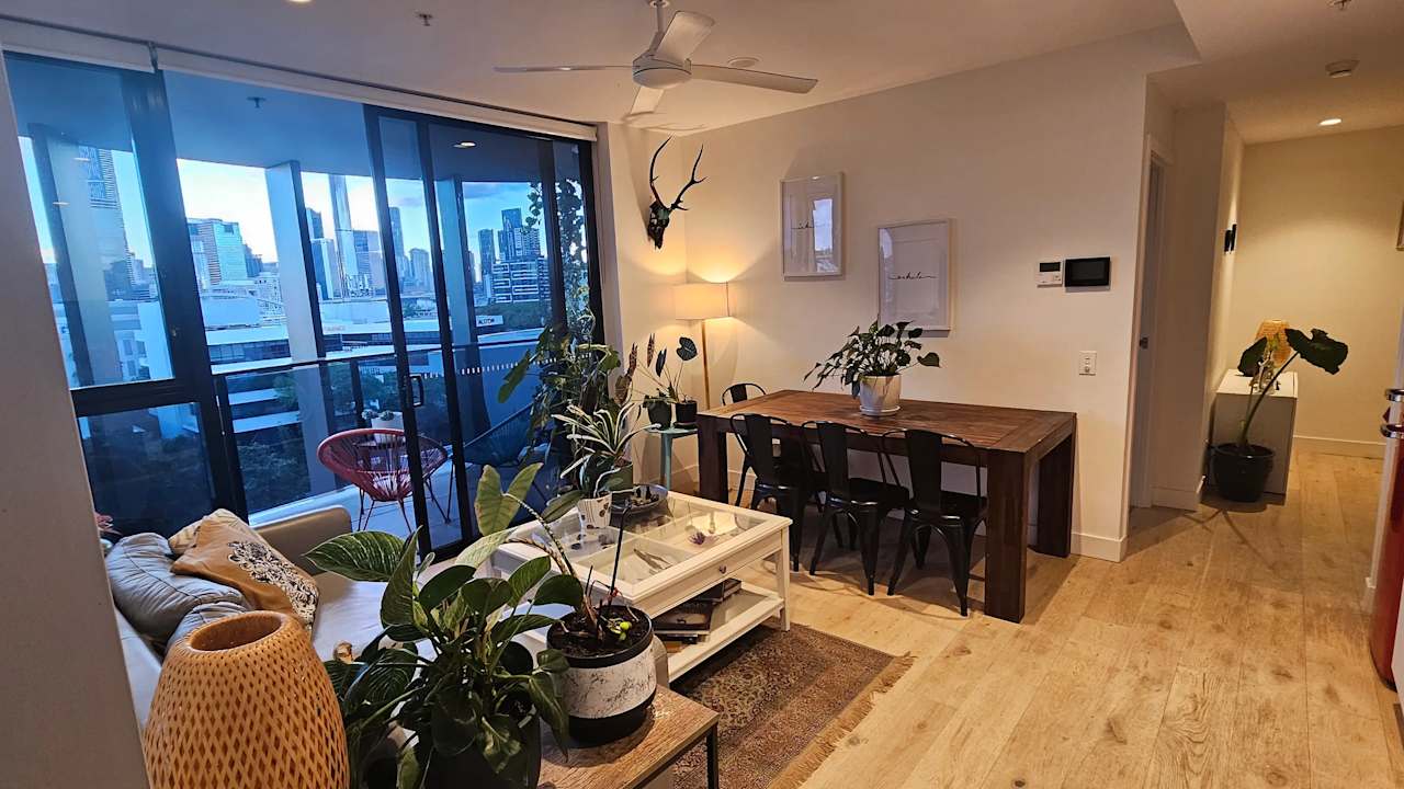 Furnished room in a flatshare