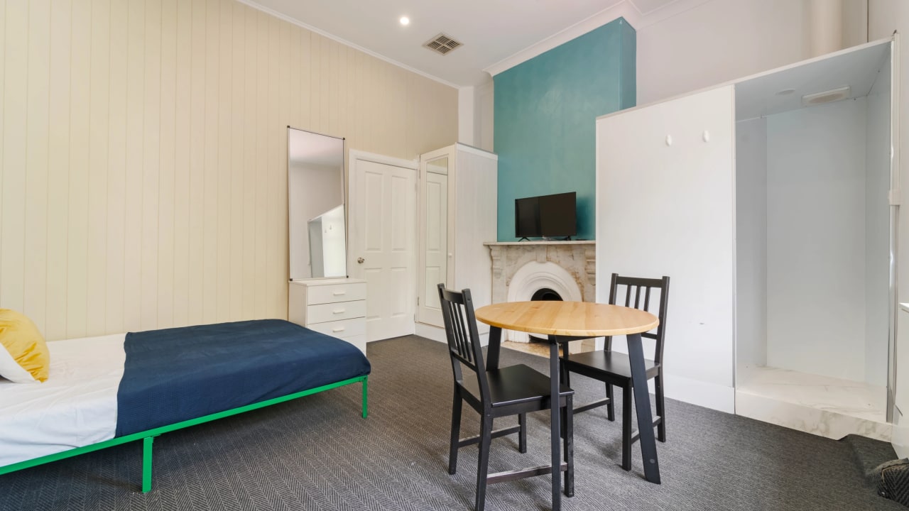 Furnished room studio flat for rent