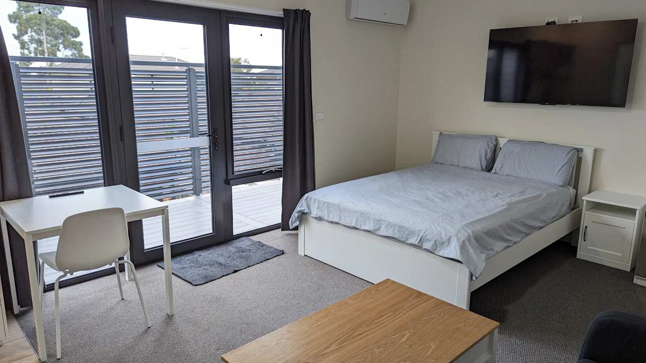 Furnished room with ensuite in a share house