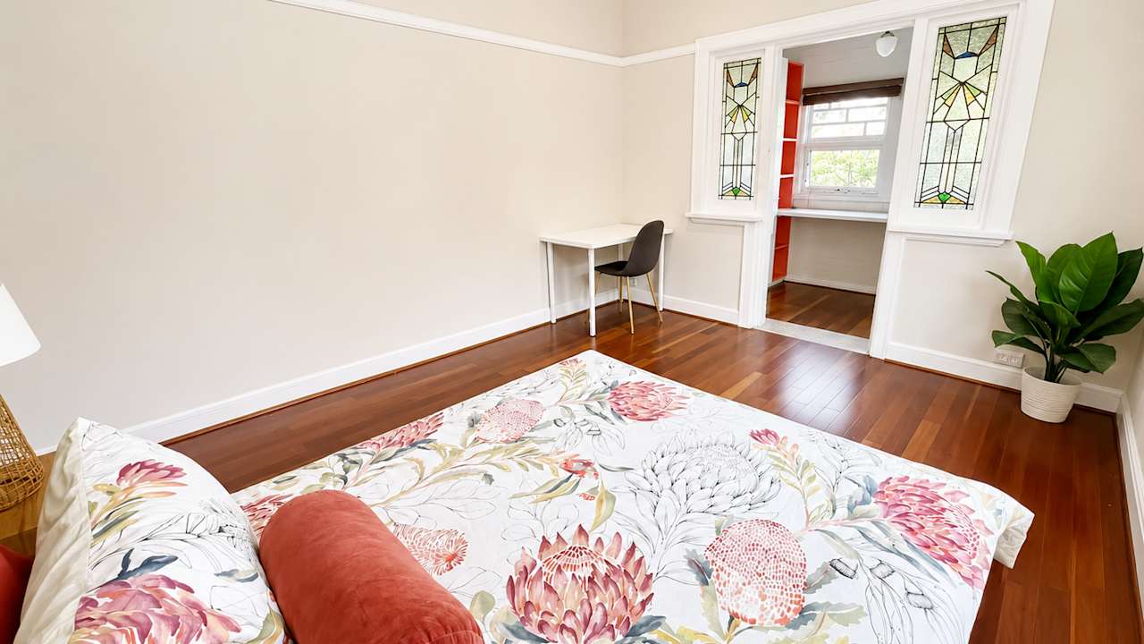 Whole property with 2 rooms for rent
