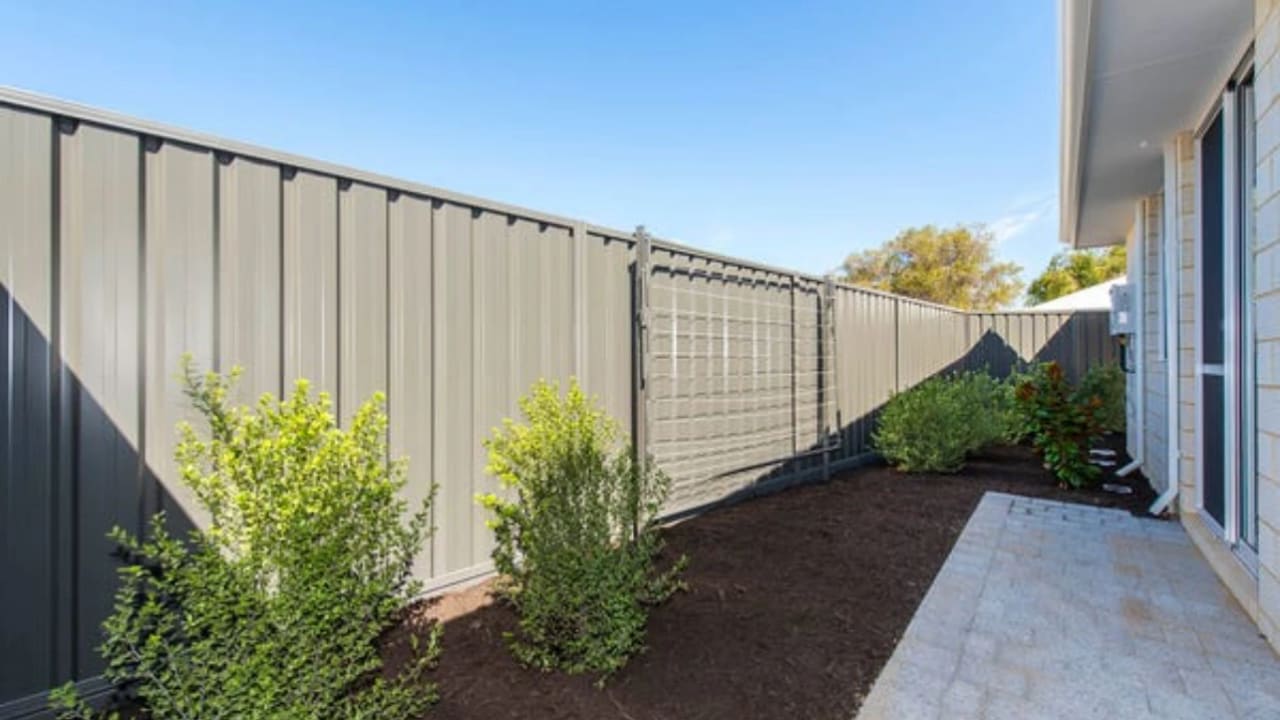 Unfurnished room with own bathroom