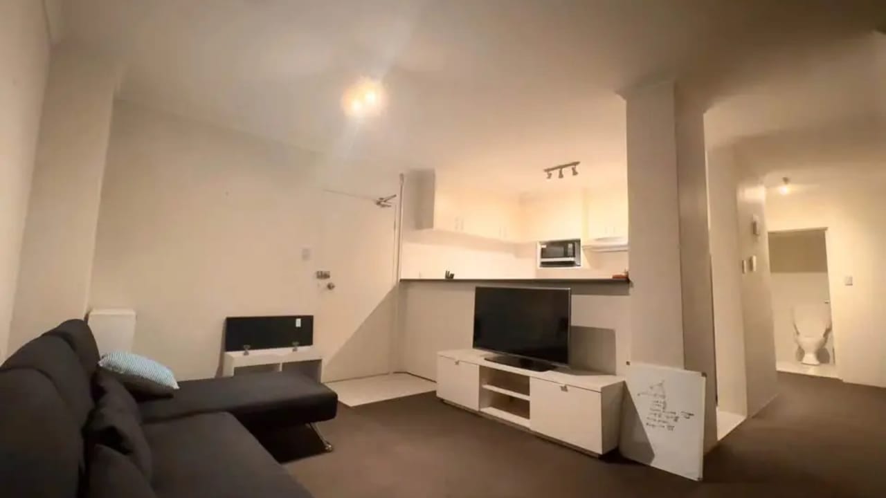 Furnished room in a flatshare