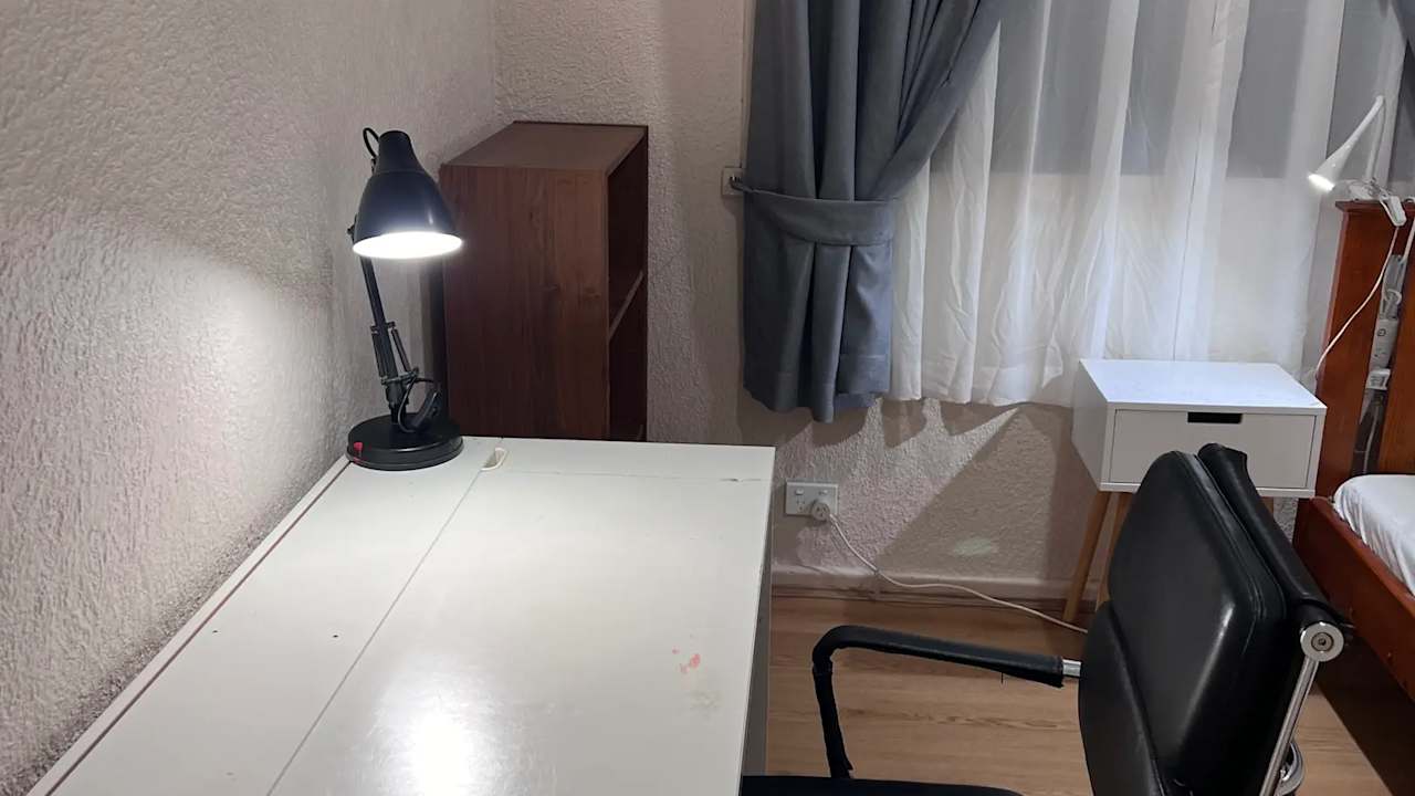 Furnished room in a share house