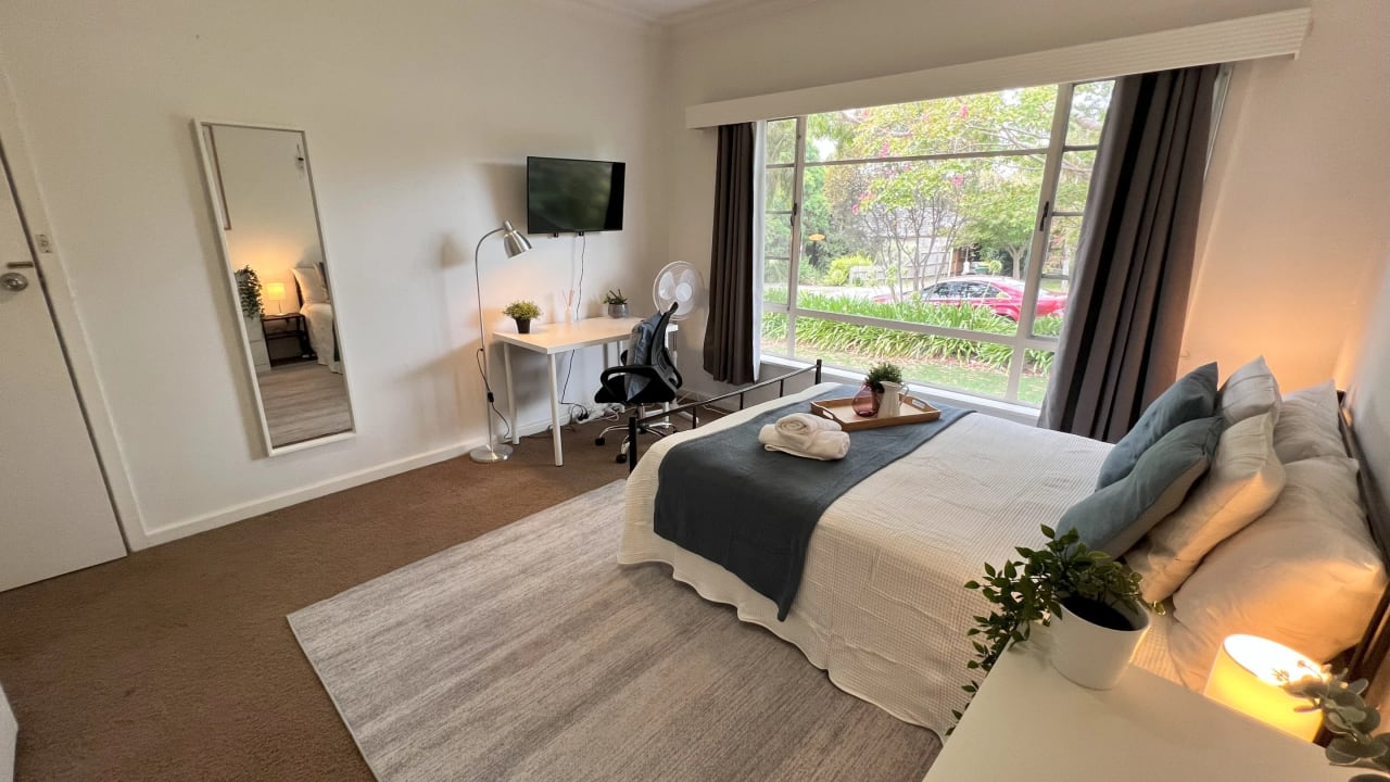 Furnished room in a share house