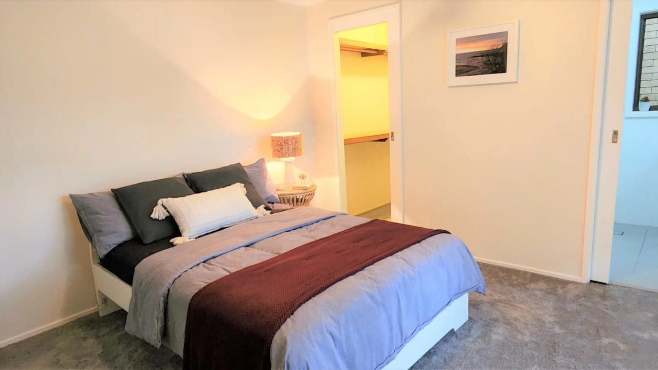 Furnished room with ensuite in a share house