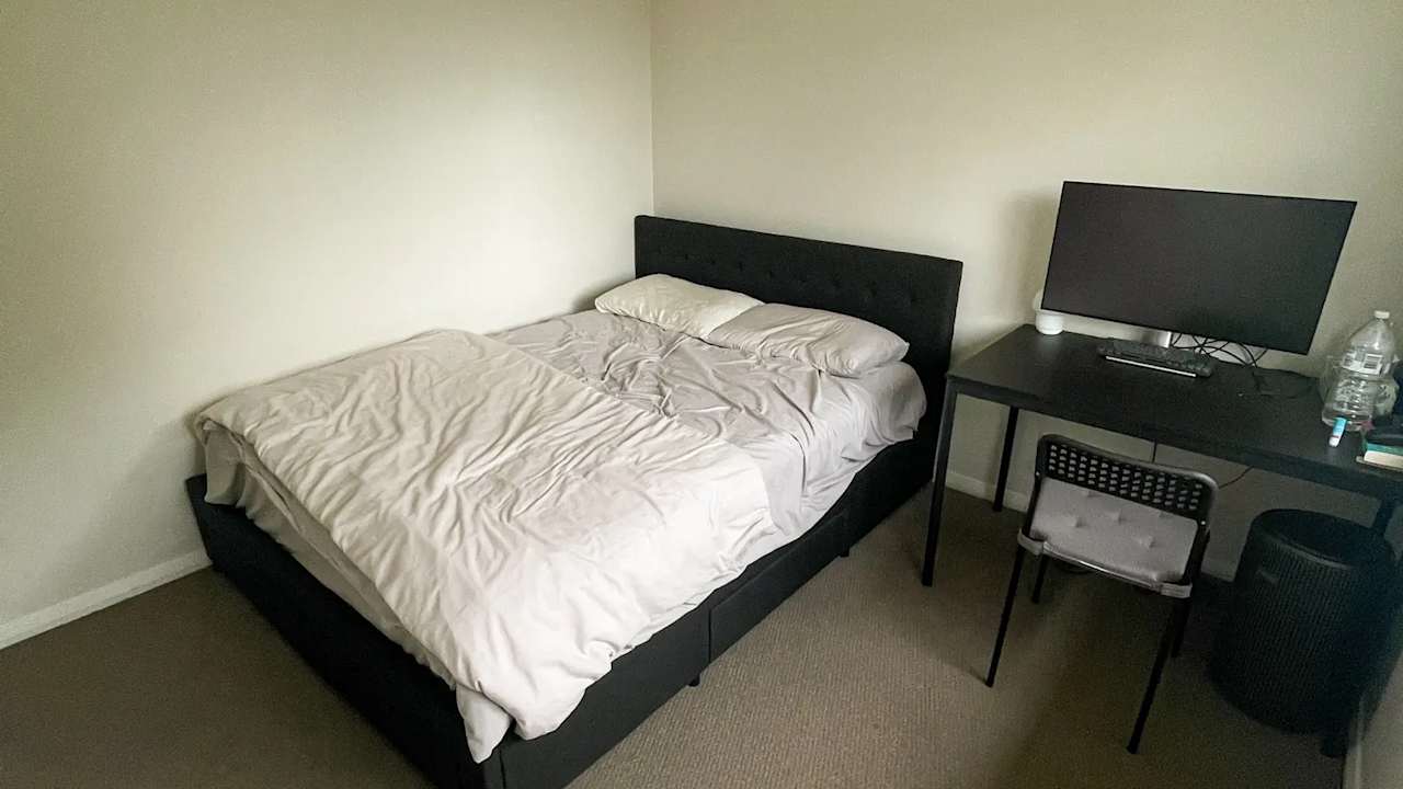Furnished room in a share house