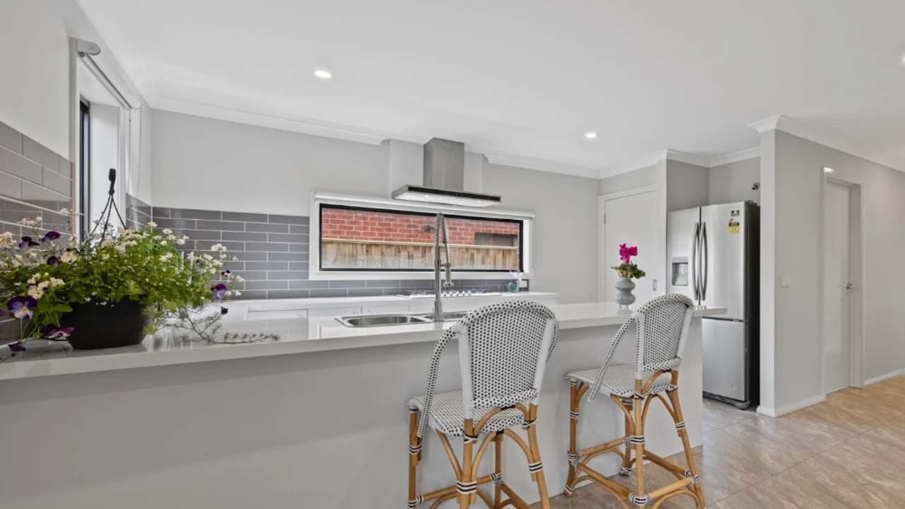 Room in a share house