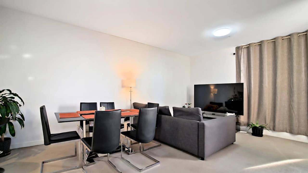 Furnished room with ensuite in a flatshare