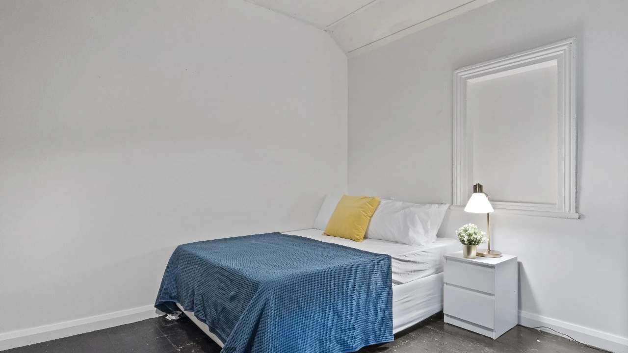 Furnished room studio flat for rent