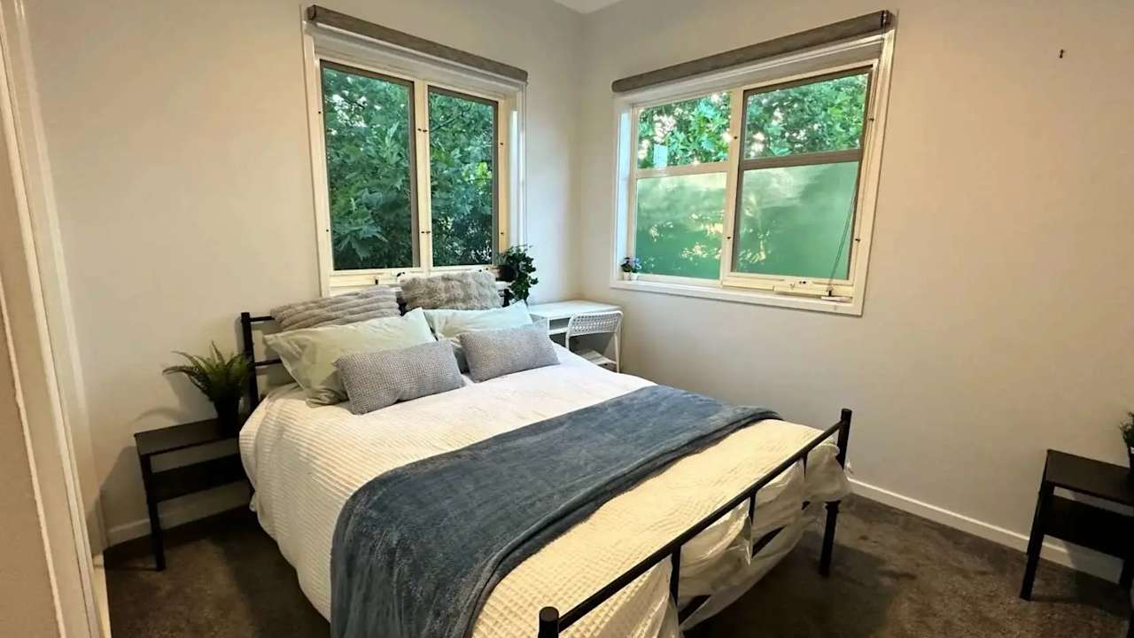 Whole property with 2 rooms for rent