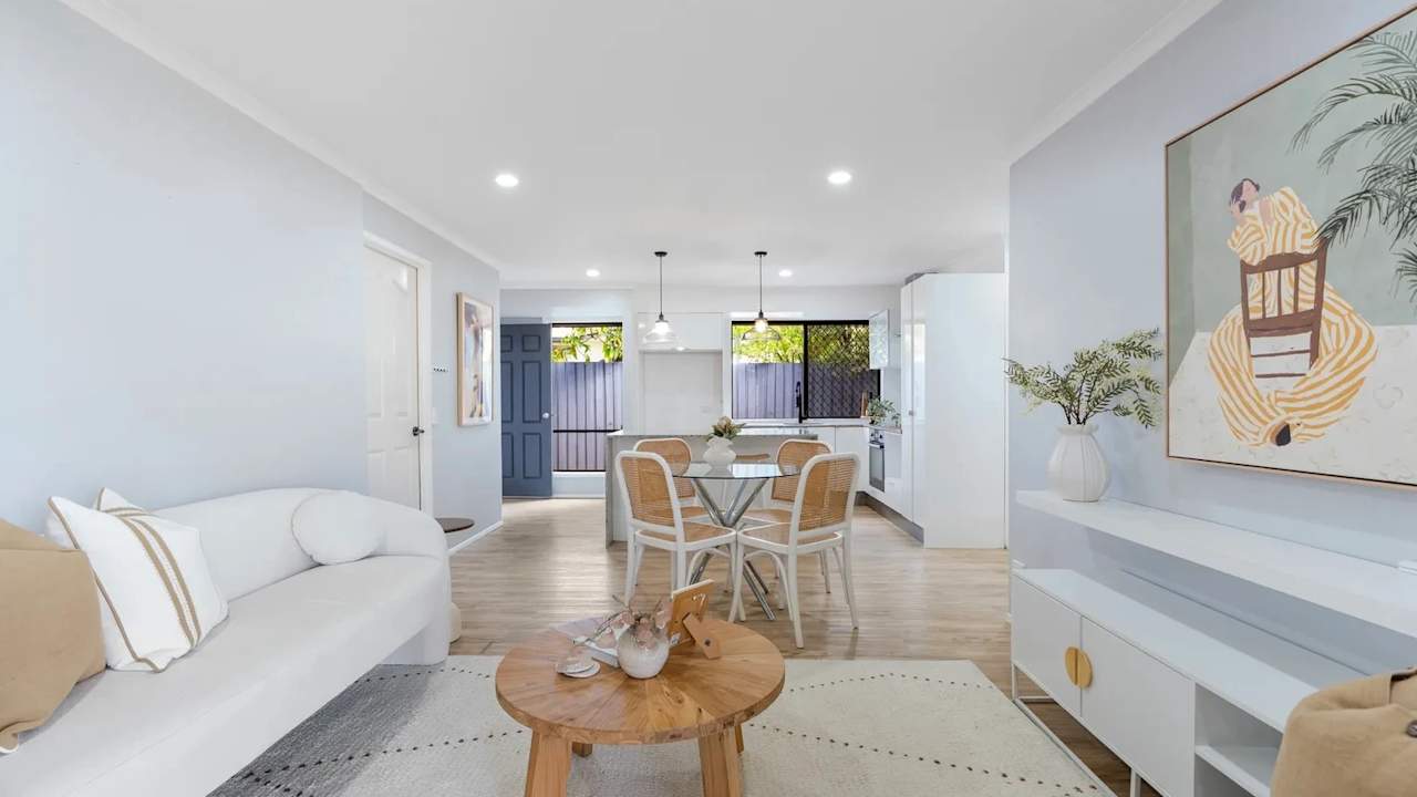 Whole property with 3 rooms for rent