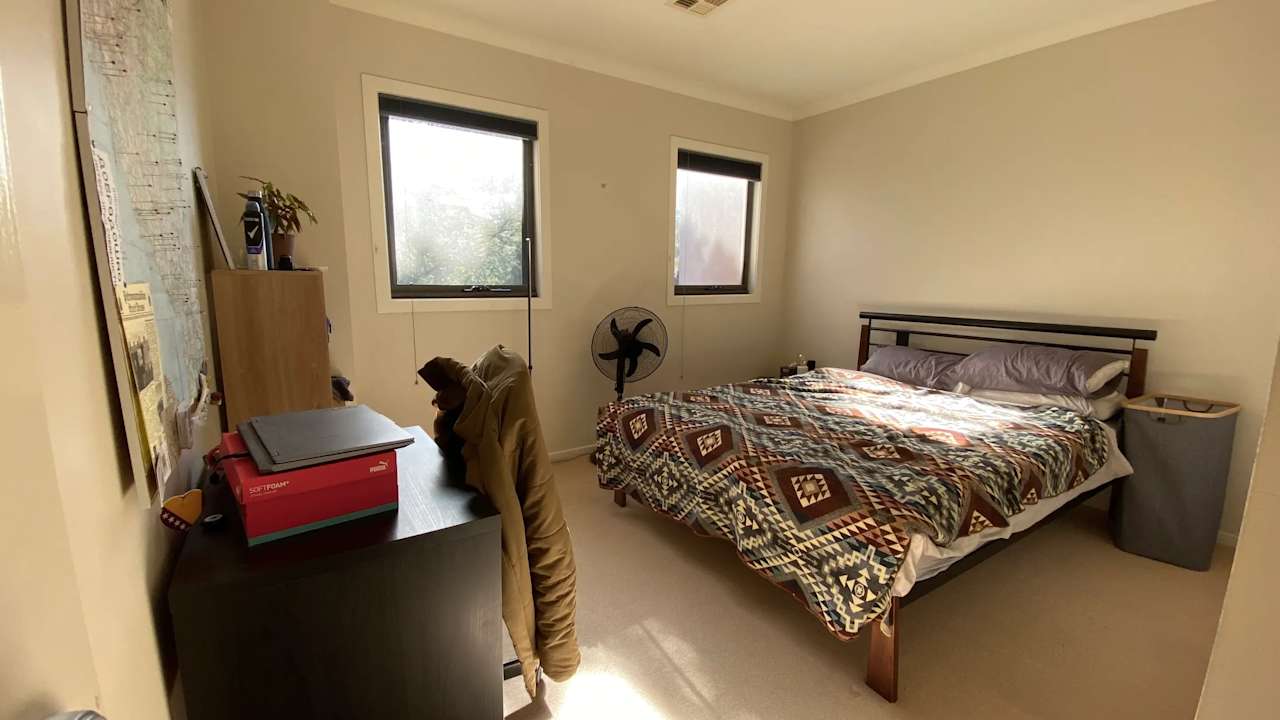 Room in a share house