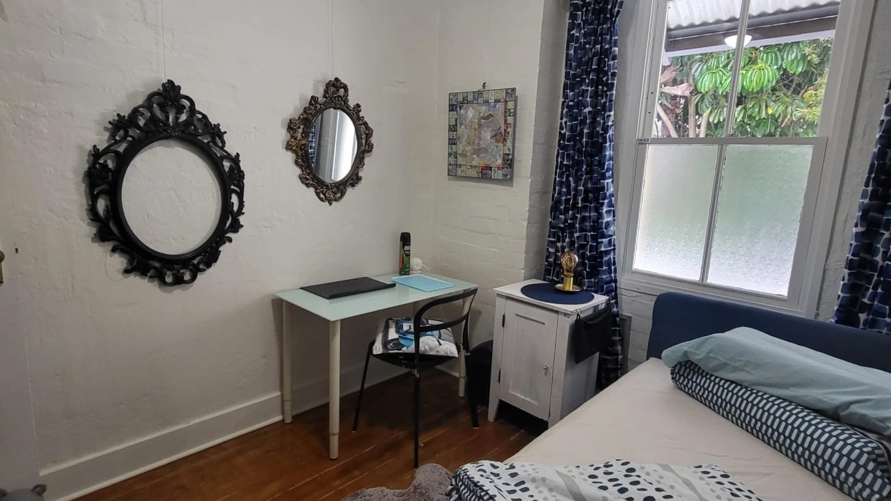 Furnished room in a share house
