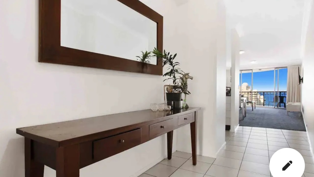 Furnished room with ensuite in a flatshare