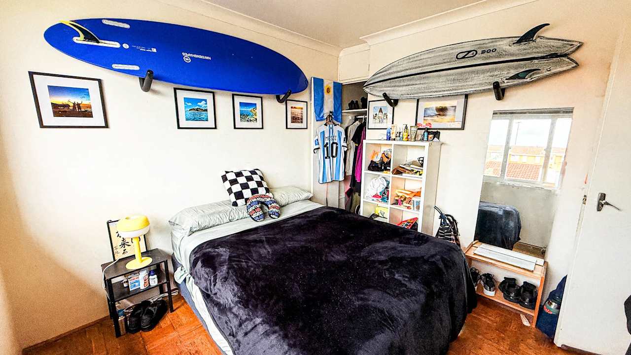 Furnished room in a flatshare