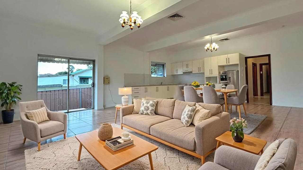 Whole property with 4 rooms for rent