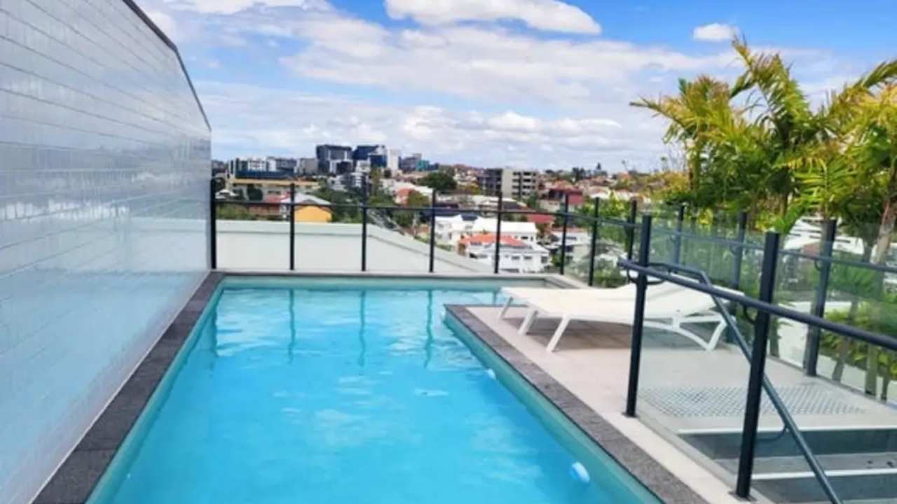 Unfurnished room with own bathroom