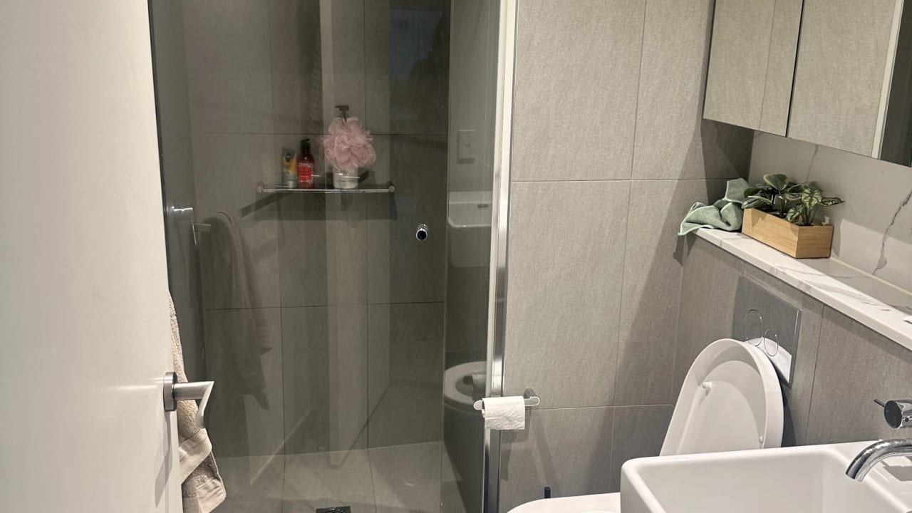 Furnished room in a flatshare