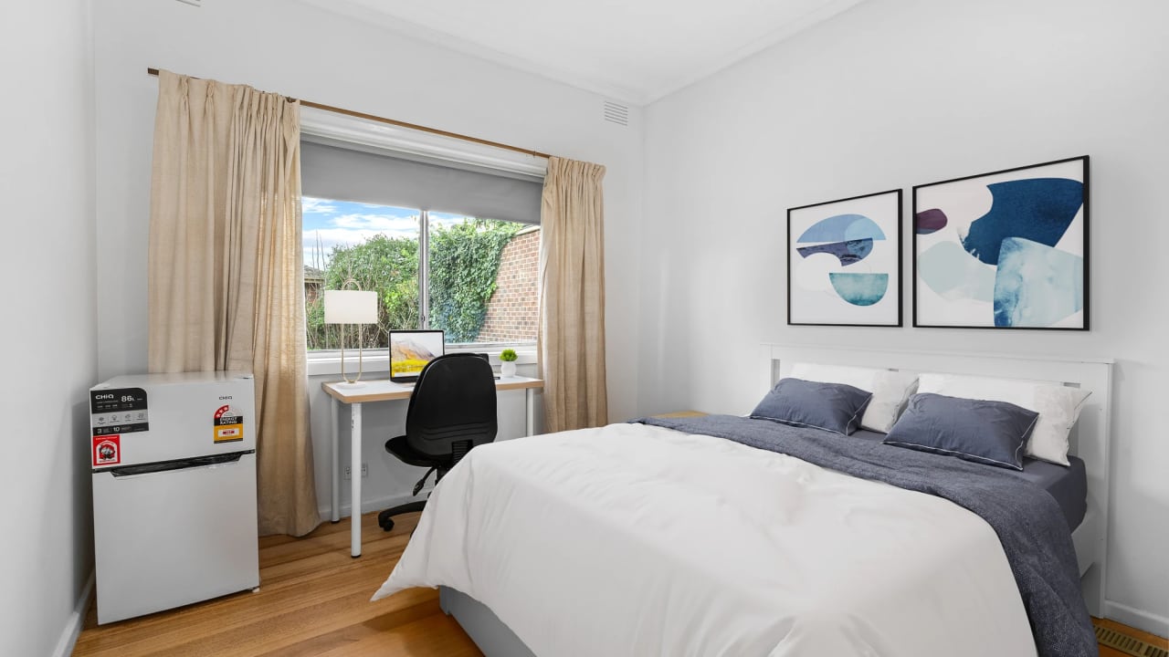 Furnished room in a share house