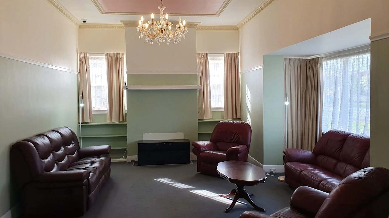 Furnished room in a share house