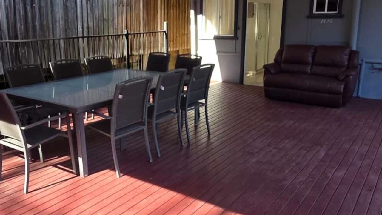 Room in a share house