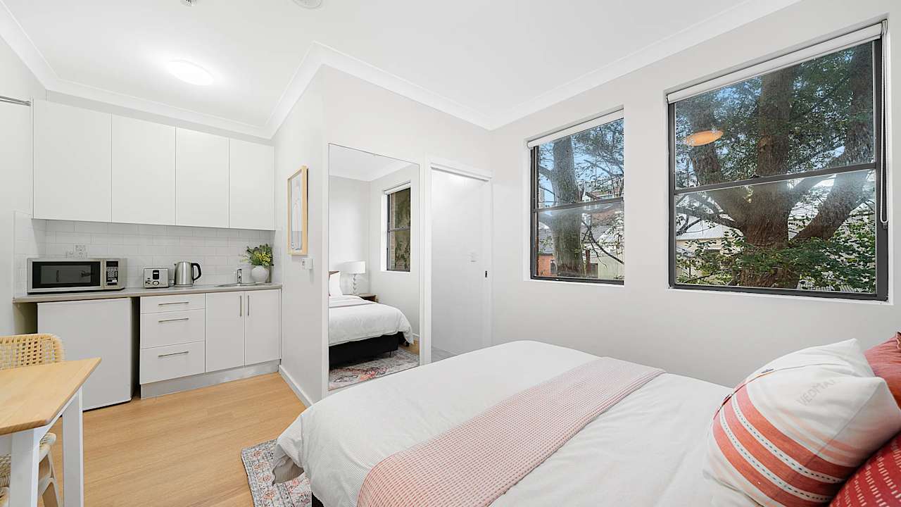 Room studio flat for rent
