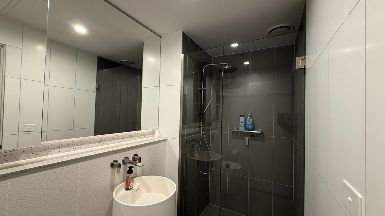 Furnished room with own bathroom