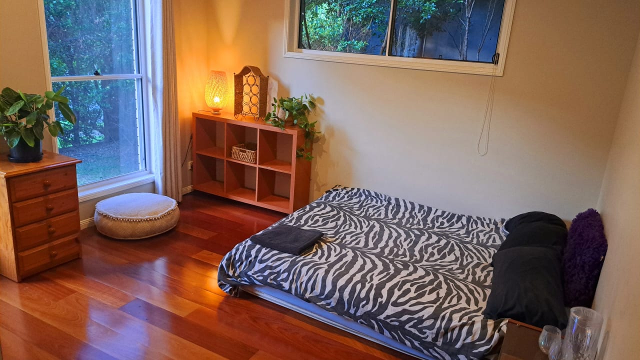 Room in a share house