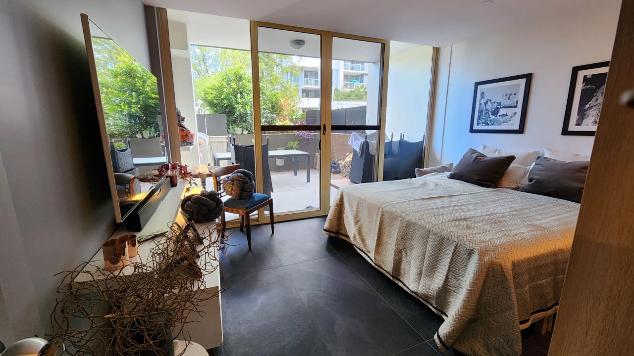 Furnished room in a flatshare